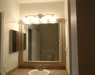 1101 Belmont Place - Photo Thumbnail 14