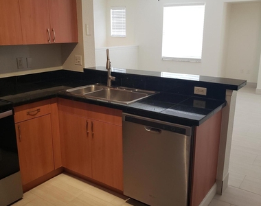 1101 Belmont Place - Photo Thumbnail 5