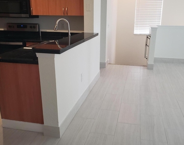 1101 Belmont Place - Photo Thumbnail 4