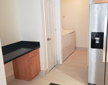 1101 Belmont Place - Photo Thumbnail 10