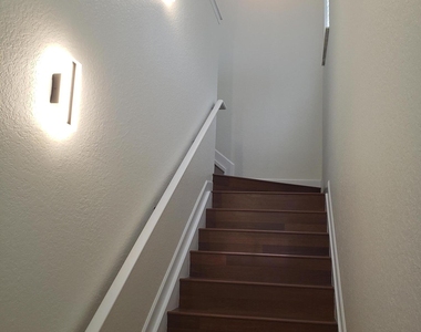 1101 Belmont Place - Photo Thumbnail 21