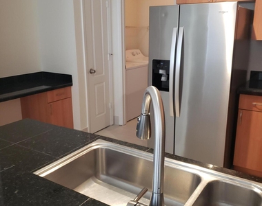 1101 Belmont Place - Photo Thumbnail 7