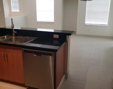 1101 Belmont Place - Photo Thumbnail 3
