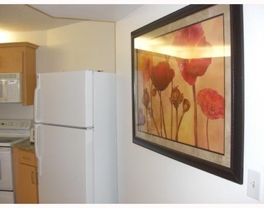 200 Leslie Drive - Photo Thumbnail 5