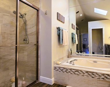 2295 Saratoga Lane - Photo Thumbnail 19