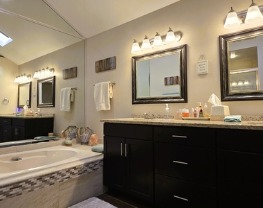 2295 Saratoga Lane - Photo Thumbnail 17