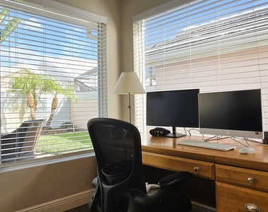 2295 Saratoga Lane - Photo Thumbnail 14