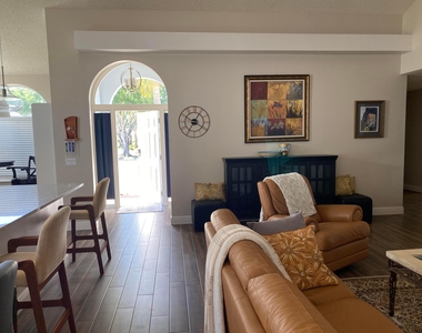 2295 Saratoga Lane - Photo Thumbnail 36