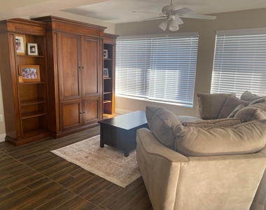 2295 Saratoga Lane - Photo Thumbnail 31