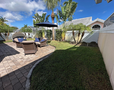 2295 Saratoga Lane - Photo Thumbnail 39