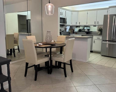 3624 La Aires Court - Photo Thumbnail 1