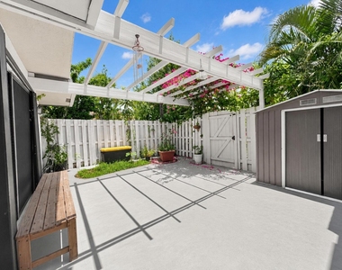 3132 Sw 20th Terrace - Photo Thumbnail 16