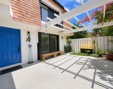 3132 Sw 20th Terrace - Photo Thumbnail 17