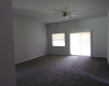 1225 Sw Milan Lane - Photo Thumbnail 8