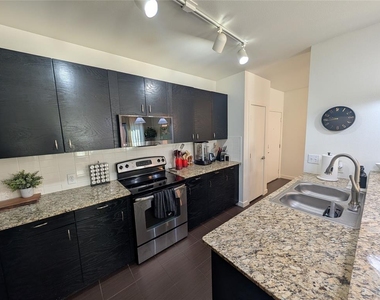 401 E Boyd Street - Photo Thumbnail 7