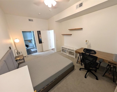 401 E Boyd Street - Photo Thumbnail 12