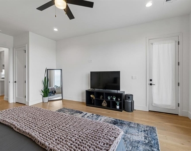 2109 Wiregrass Drive - Photo Thumbnail 21