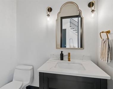 2109 Wiregrass Drive - Photo Thumbnail 32