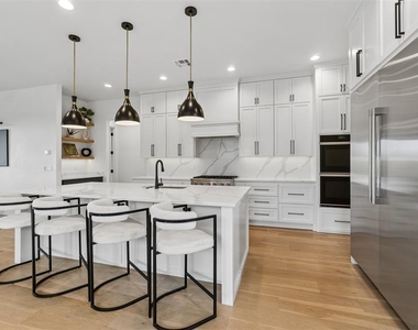 2109 Wiregrass Drive - Photo Thumbnail 12