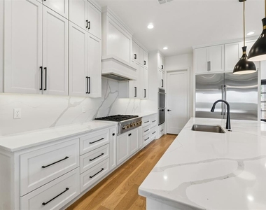 2109 Wiregrass Drive - Photo Thumbnail 14