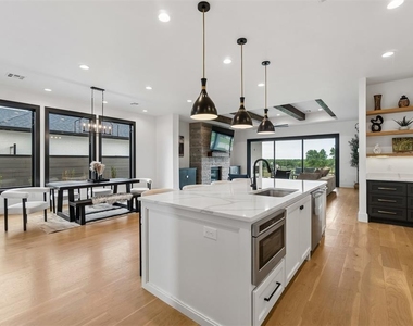 2109 Wiregrass Drive - Photo Thumbnail 16