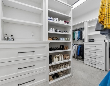 2109 Wiregrass Drive - Photo Thumbnail 34