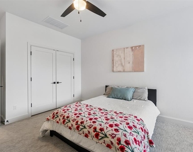 2109 Wiregrass Drive - Photo Thumbnail 28