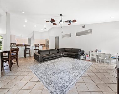 14463 Sw 16th Court - Photo Thumbnail 10