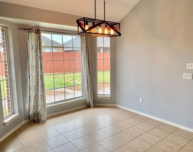 4805 Stag Horn Drive - Photo Thumbnail 7