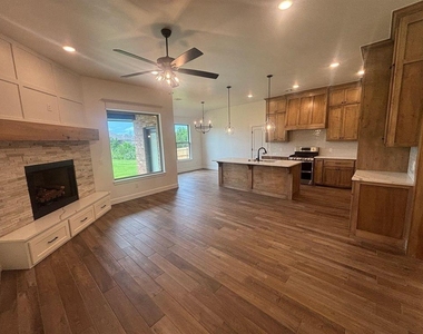 1900 Inglenook Drive - Photo Thumbnail 3