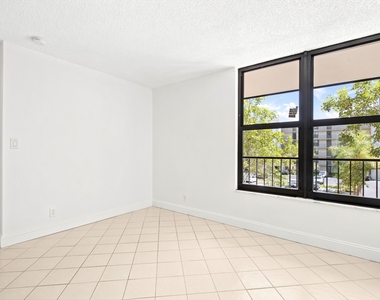 8 Royal Palm Way - Photo Thumbnail 29