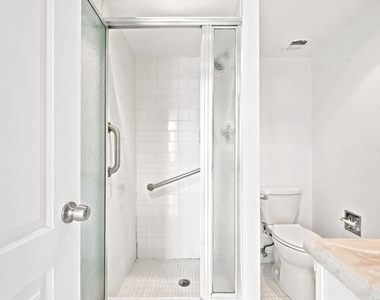 8 Royal Palm Way - Photo Thumbnail 32