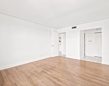 8 Royal Palm Way - Photo Thumbnail 23