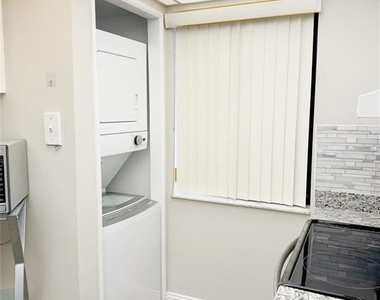 2788 Tennis Club Drive - Photo Thumbnail 7
