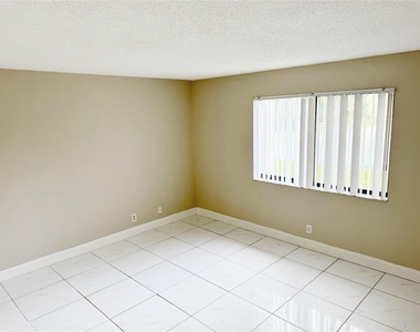 2788 Tennis Club Drive - Photo Thumbnail 15