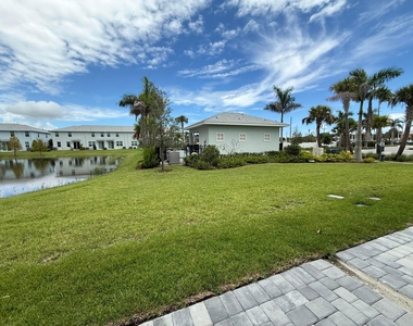 655 Salisbury Circle - Photo Thumbnail 16