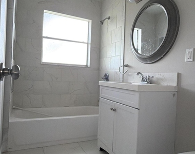1633 Se Arapaho Avenue - Photo Thumbnail 15