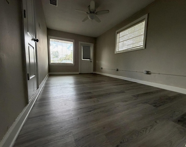1633 Se Arapaho Avenue - Photo Thumbnail 20