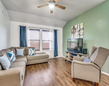 1434 Meadow Creek Drive - Photo Thumbnail 4