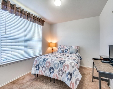 1434 Meadow Creek Drive - Photo Thumbnail 14