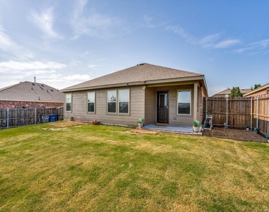 1434 Meadow Creek Drive - Photo Thumbnail 21