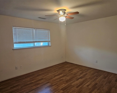 7016 Briarmeadow Drive - Photo Thumbnail 13