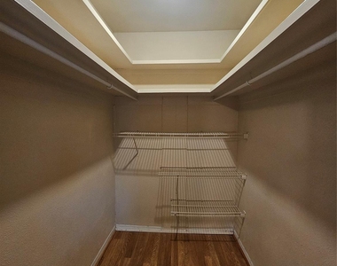 7016 Briarmeadow Drive - Photo Thumbnail 14
