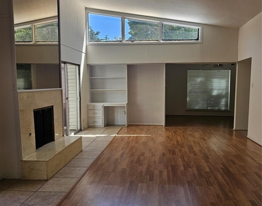 7016 Briarmeadow Drive - Photo Thumbnail 8