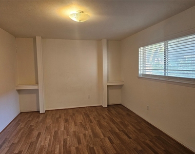 7016 Briarmeadow Drive - Photo Thumbnail 23