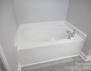 228 Gumtree Drive - Photo Thumbnail 21