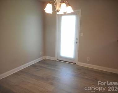 228 Gumtree Drive - Photo Thumbnail 6