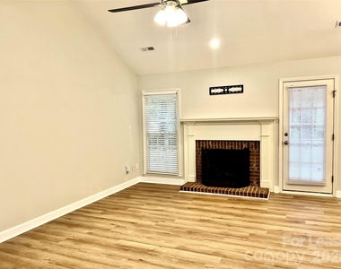 4409 Stonefield Drive - Photo Thumbnail 10