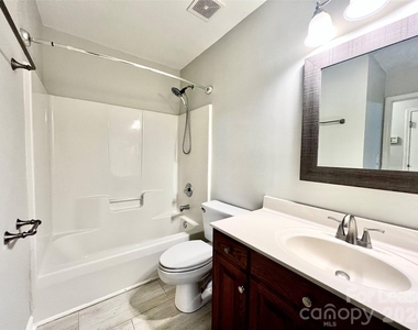 4409 Stonefield Drive - Photo Thumbnail 20