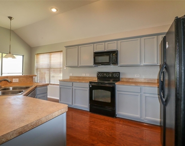 5117 Gadsden Avenue - Photo Thumbnail 6